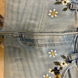 Embroidered Floral Light Blue Jeans hand stitched at pockets. Very comfortable!